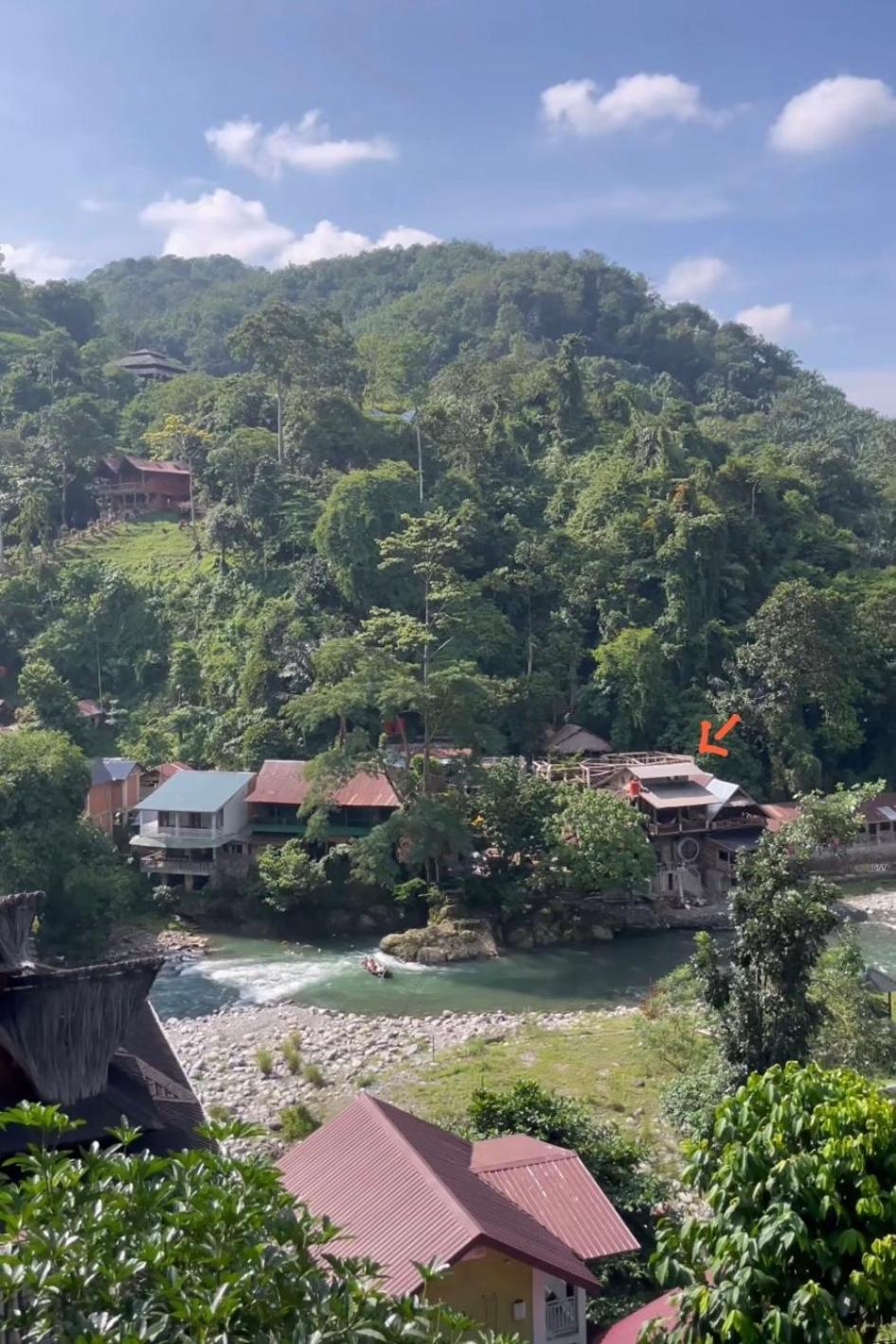 Charlys Little House Otel Bukit Lawang Dış mekan fotoğraf