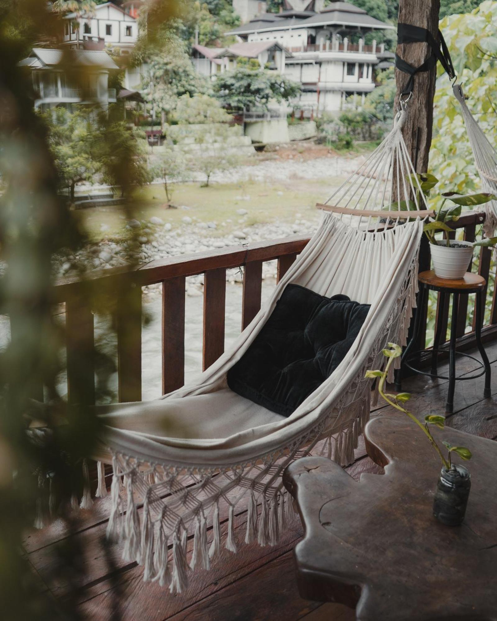 Charlys Little House Otel Bukit Lawang Dış mekan fotoğraf